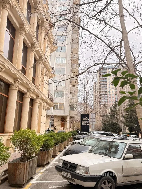 Satılır 9 otaqlı obyekt 200 m²