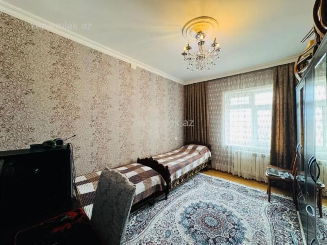 Satılır 3 otaqlı köhnə tikili 75 m²