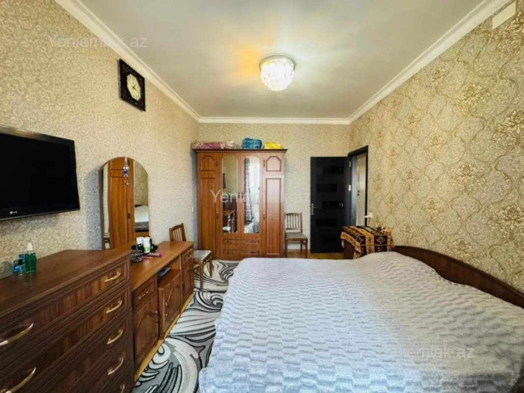 Satılır 3 otaqlı köhnə tikili 75 m²
