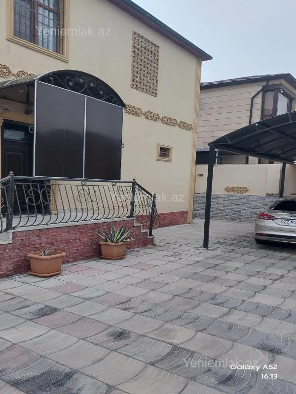 Satılır 5 otaqlı həyət evi 270 m²