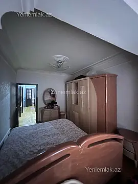 Satılır 4 otaqlı köhnə tikili 110 m²