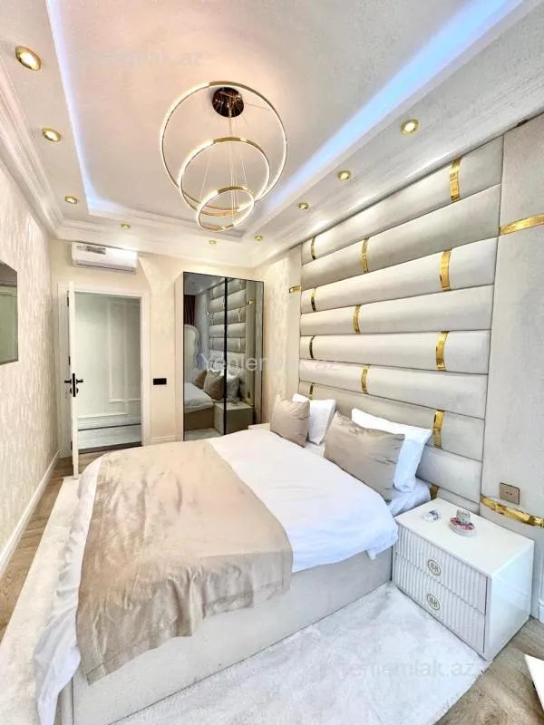 Satılır 3 otaqlı yeni tikili 100 m²