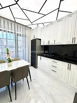 Satılır 3 otaqlı yeni tikili 100 m²