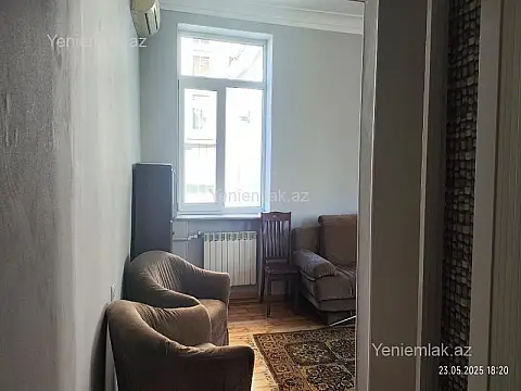 Satılır 1 otaqlı köhnə tikili 40 m²