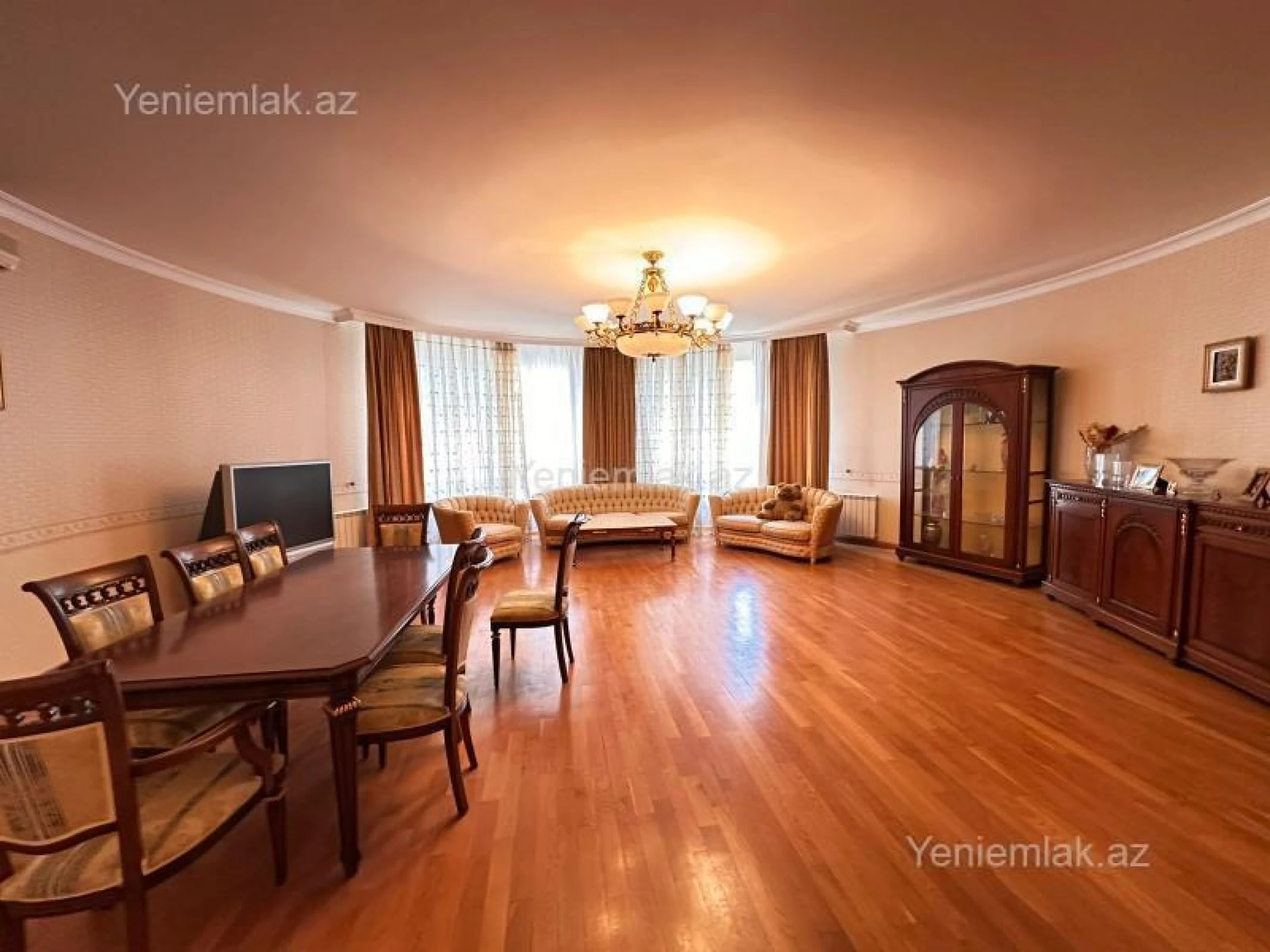 Satılır 4 otaqlı yeni tikili 240 m²