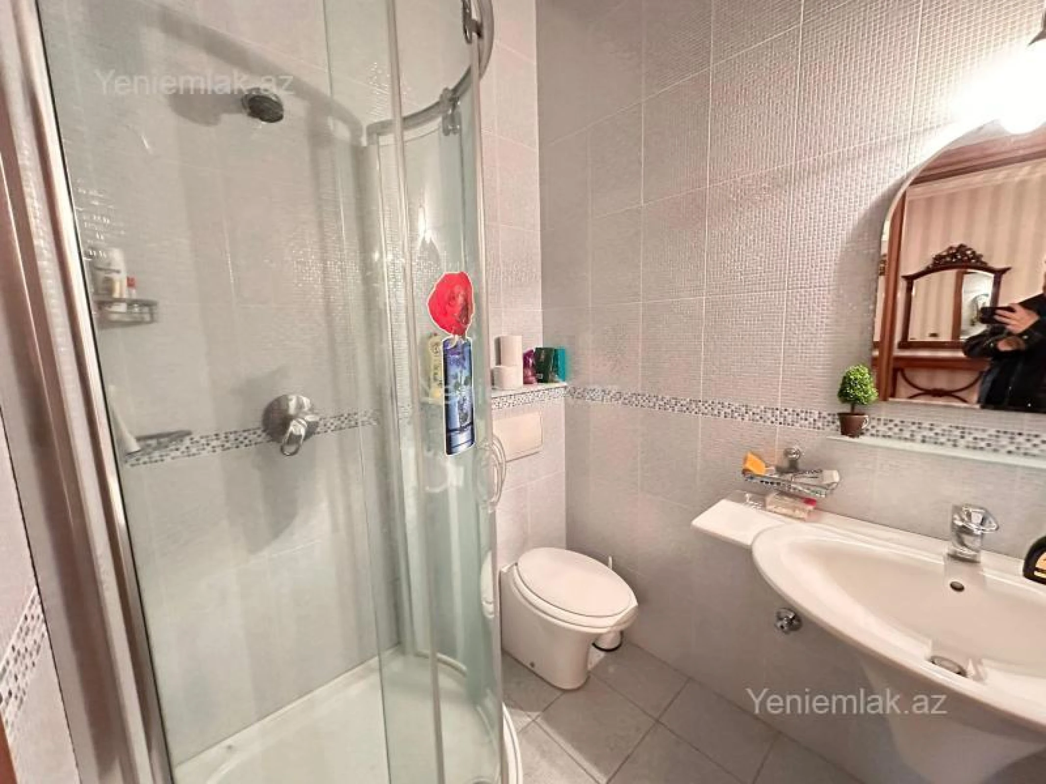 Satılır 4 otaqlı yeni tikili 240 m²
