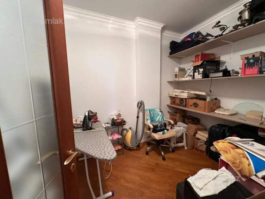 Satılır 4 otaqlı yeni tikili 240 m²
