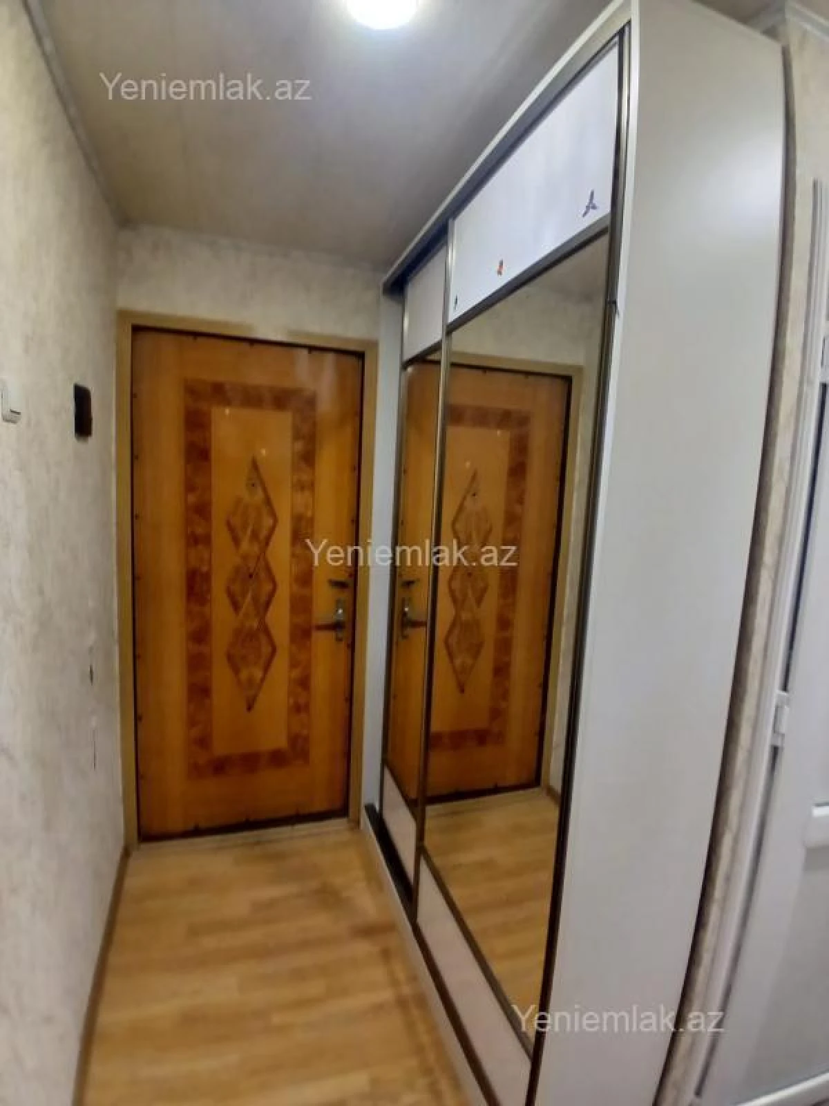 Satılır 3 otaqlı köhnə tikili 55 m²