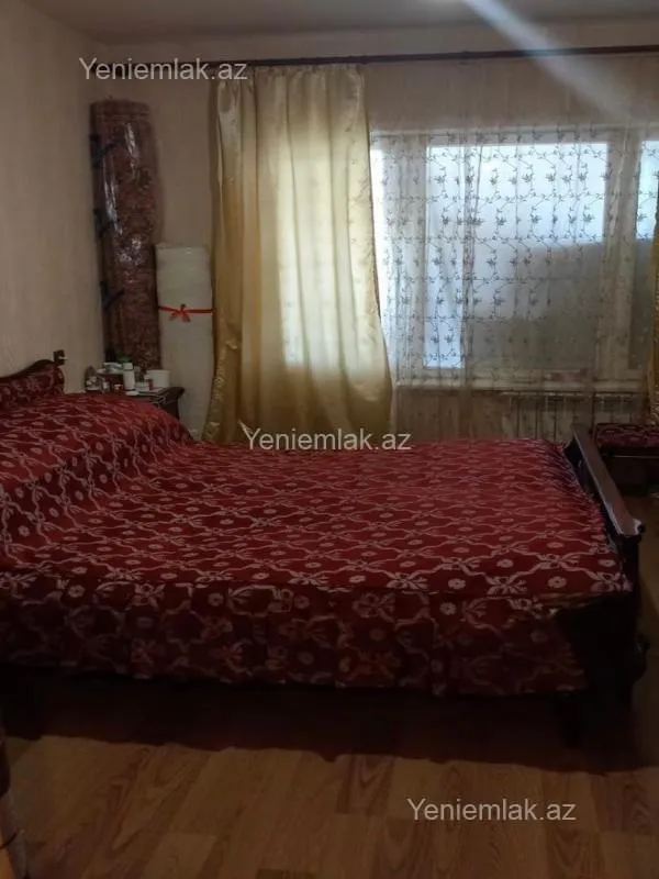 Satılır 2 otaqlı köhnə tikili 60 m²