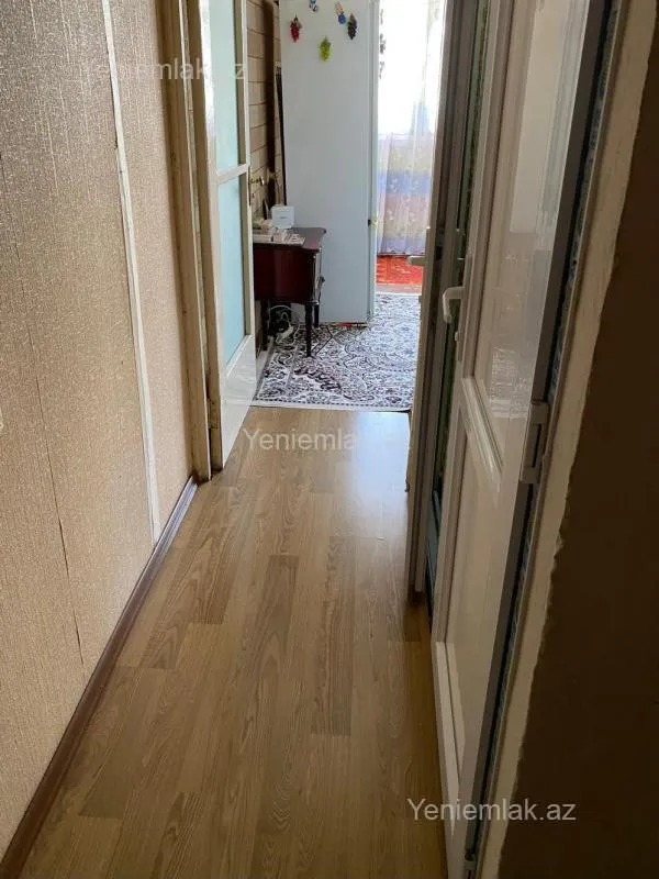 Satılır 2 otaqlı köhnə tikili 60 m²