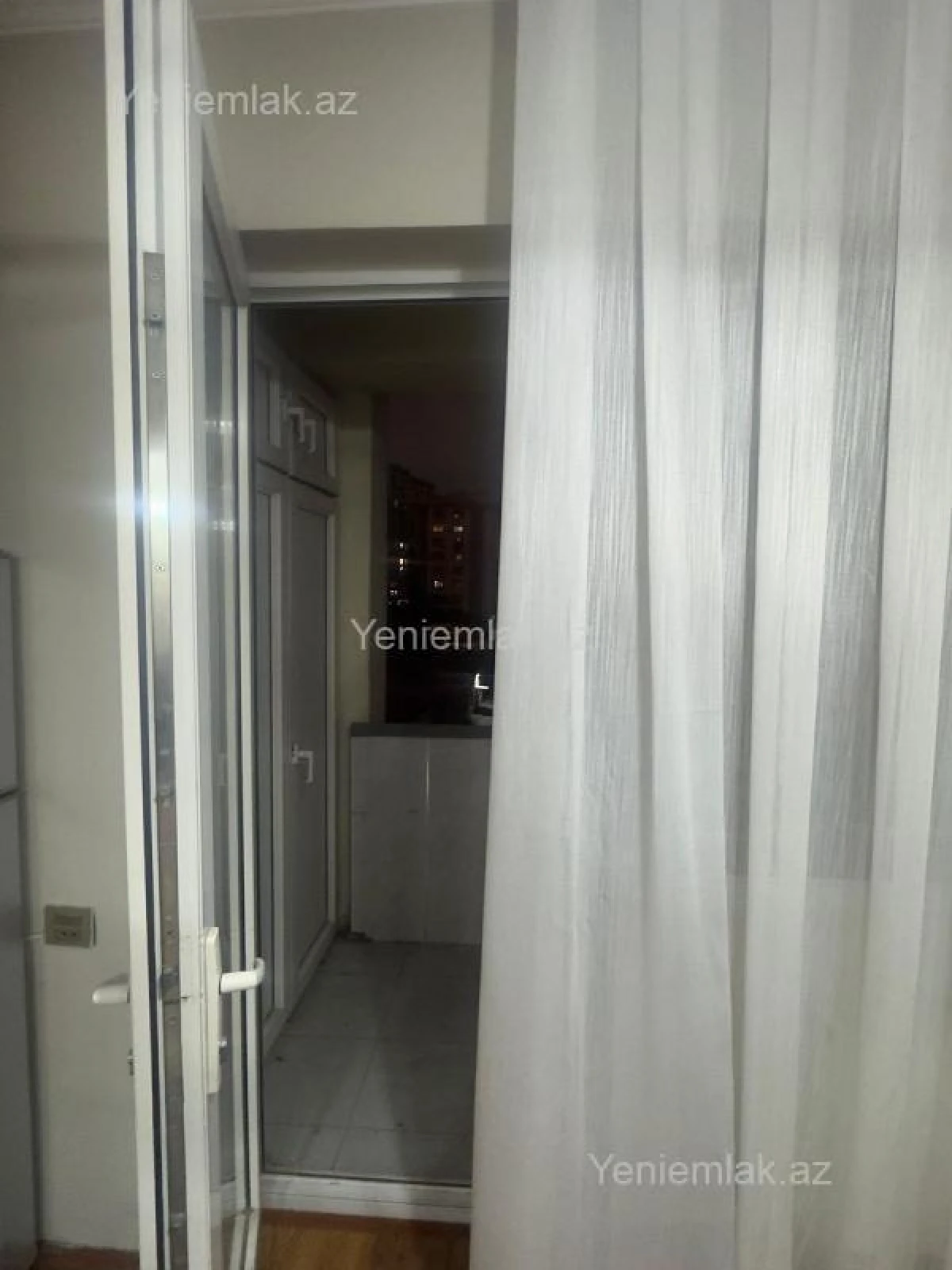 Satılır 1 otaqlı köhnə tikili 40 m²