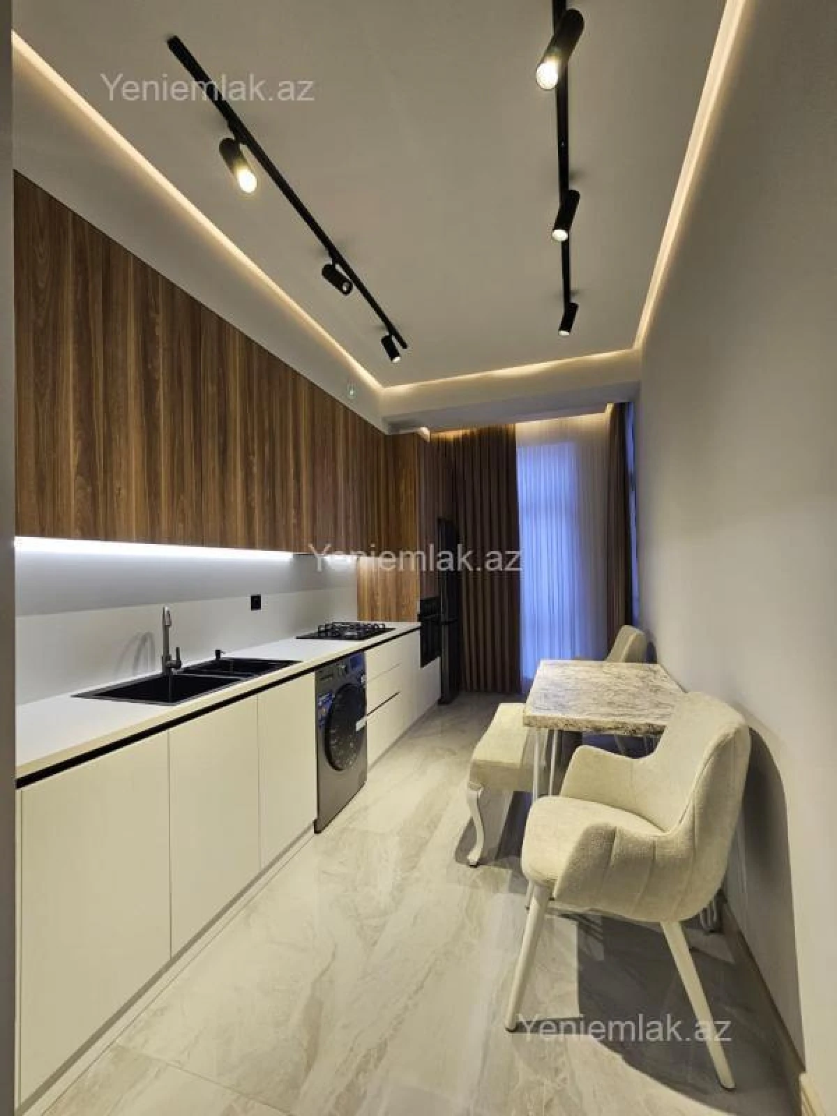 Satılır 3 otaqlı yeni tikili 77 m²