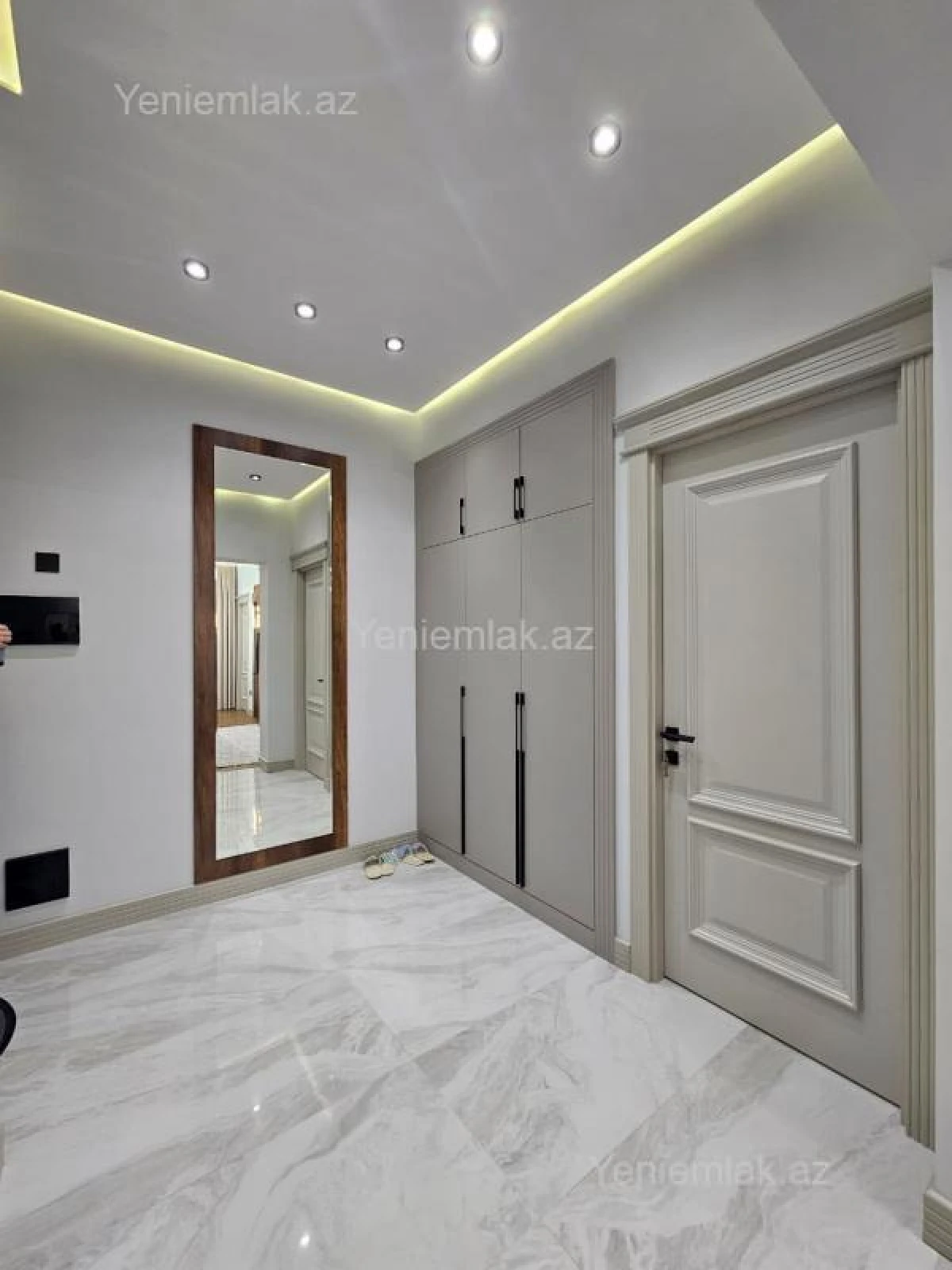 Satılır 3 otaqlı yeni tikili 77 m²