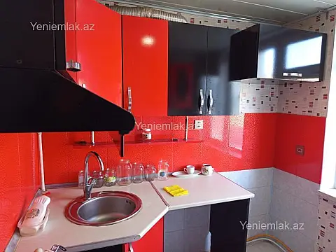 Satılır 2 otaqlı köhnə tikili 52 m²