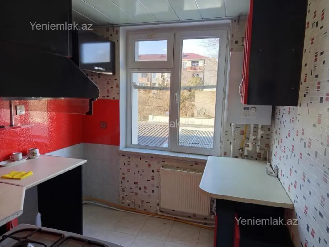 Satılır 2 otaqlı köhnə tikili 52 m²