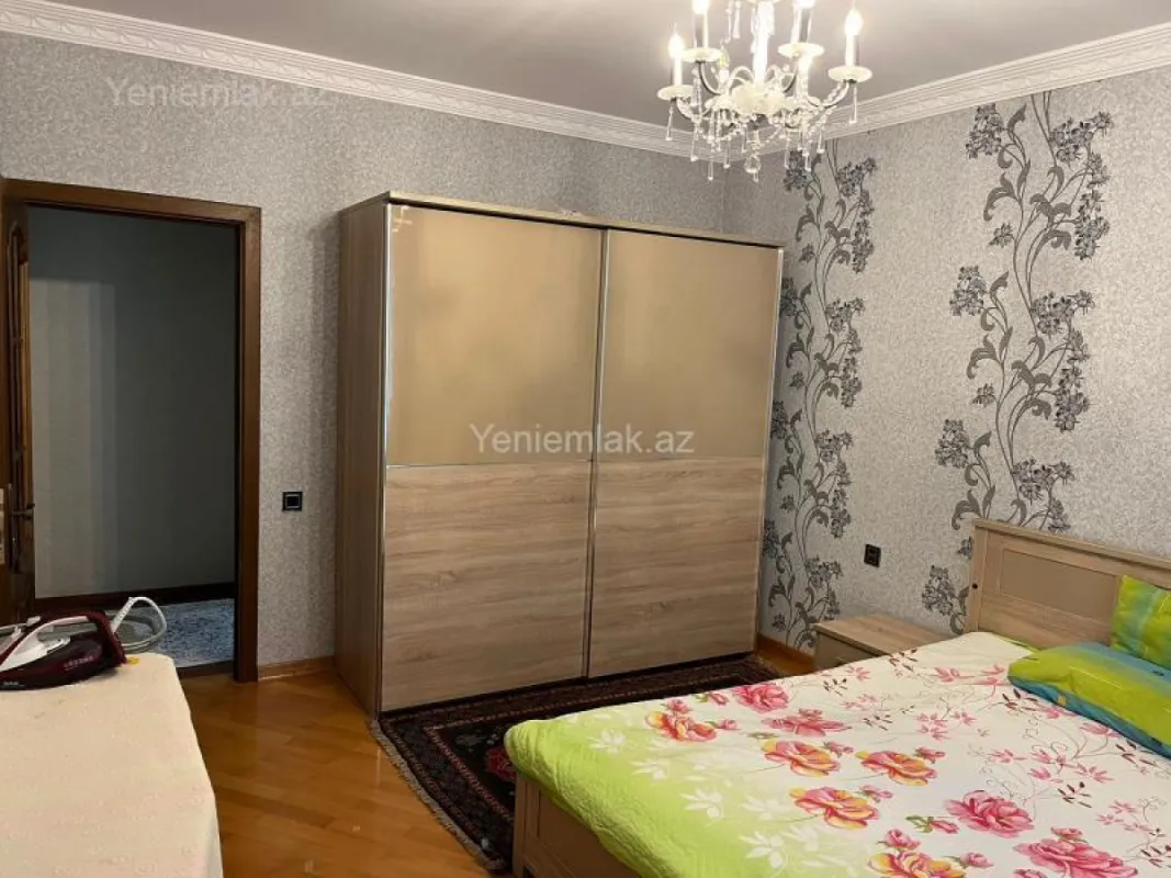 Satılır 3 otaqlı yeni tikili 135 m²