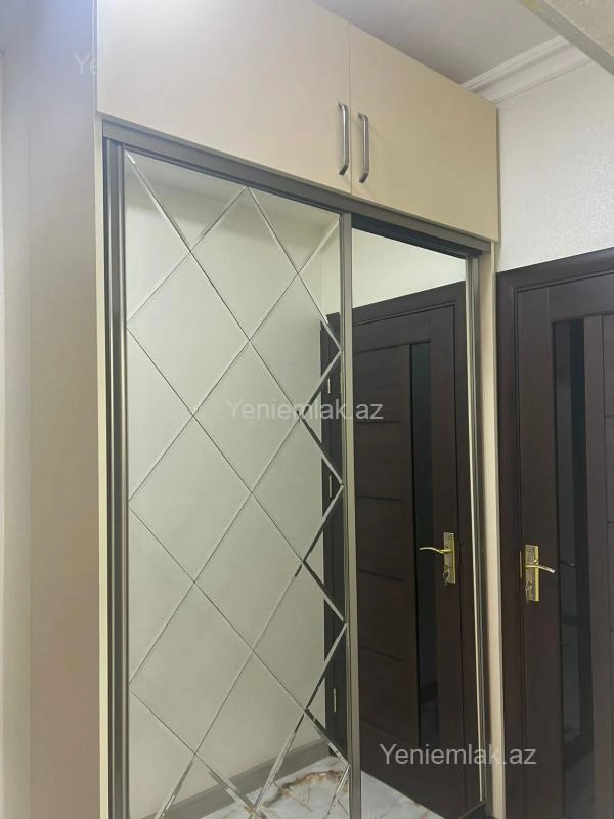 Satılır 2 otaqlı yeni tikili 72 m²