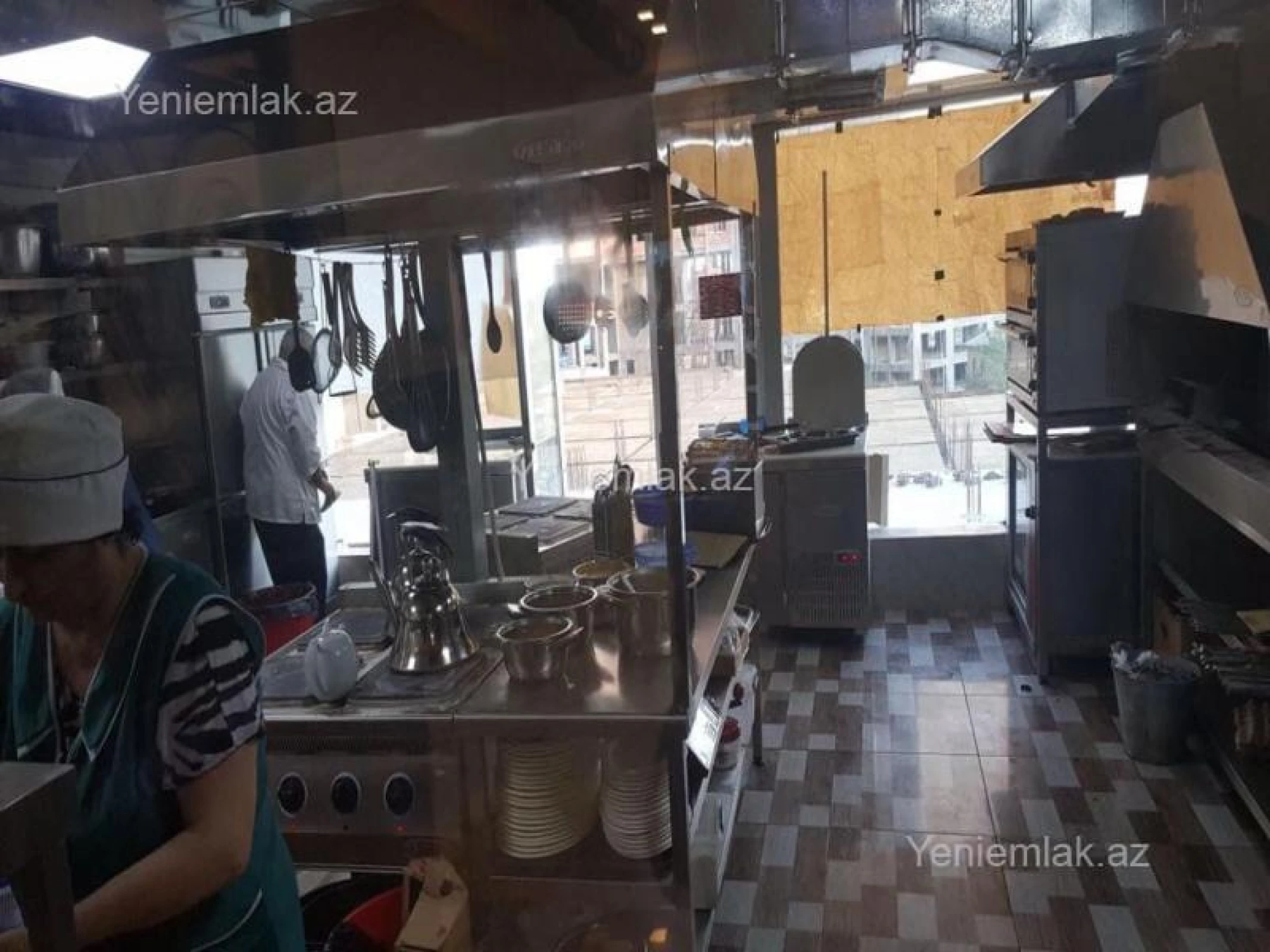 Satılır 4 otaqlı obyekt 161.8 m²