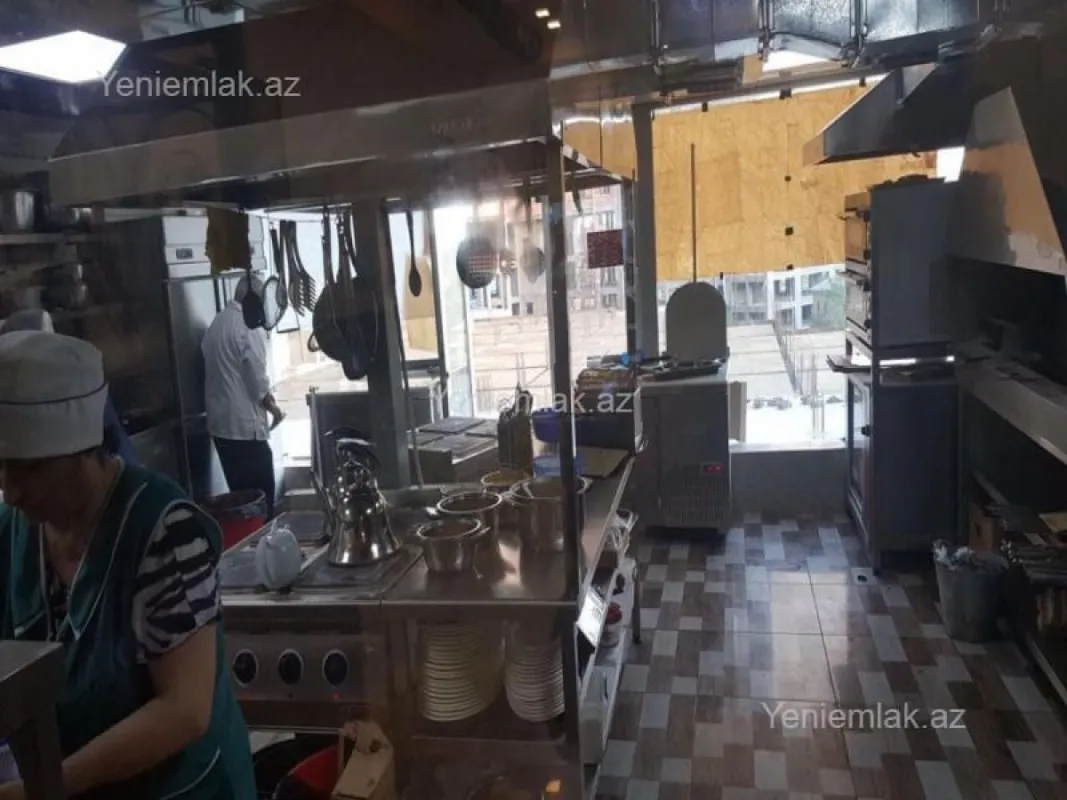 Satılır 4 otaqlı obyekt 161.8 m²