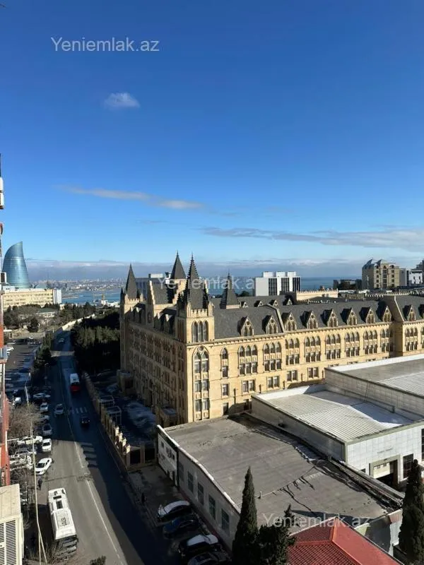 Satılır 3 otaqlı yeni tikili 90 m²