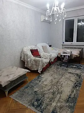 Satılır 3 otaqlı köhnə tikili 70 m²