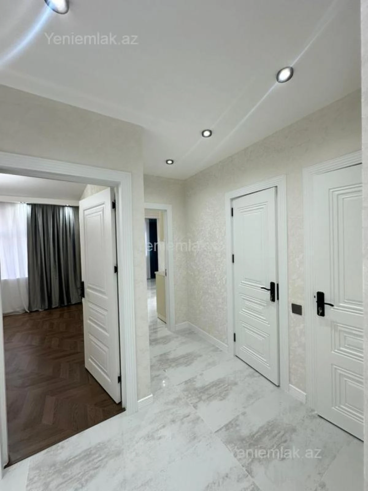 Satılır 3 otaqlı köhnə tikili 80 m²