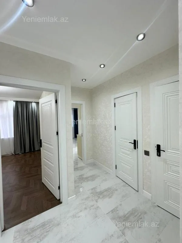 Satılır 3 otaqlı köhnə tikili 80 m²