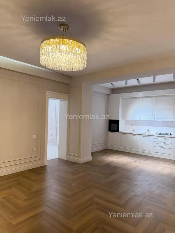Satılır 3 otaqlı yeni tikili 115 m²