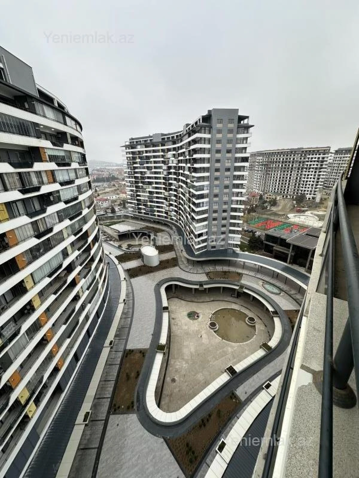 Satılır 2 otaqlı yeni tikili 81 m²