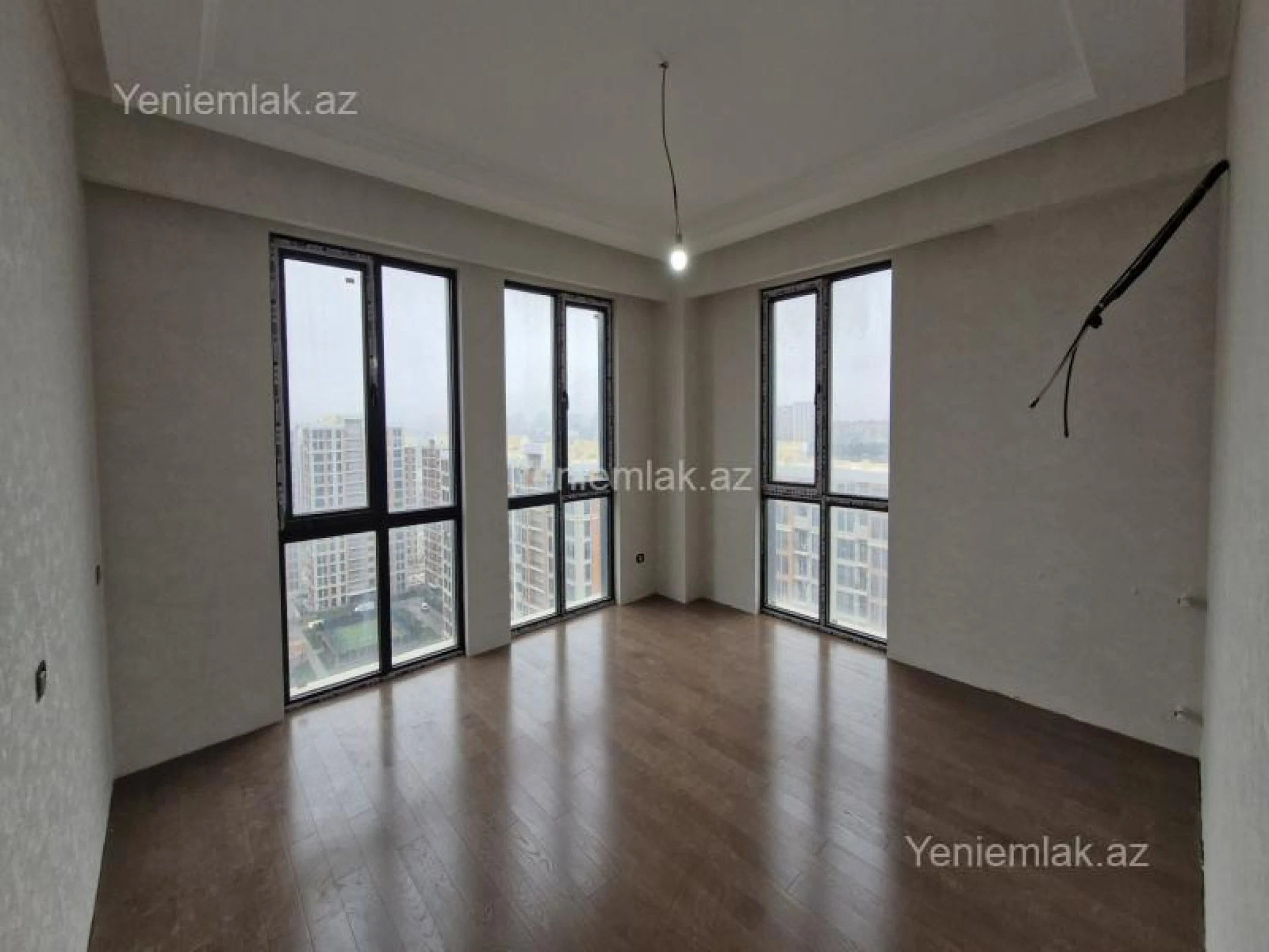 Satılır 4 otaqlı yeni tikili 107 m²