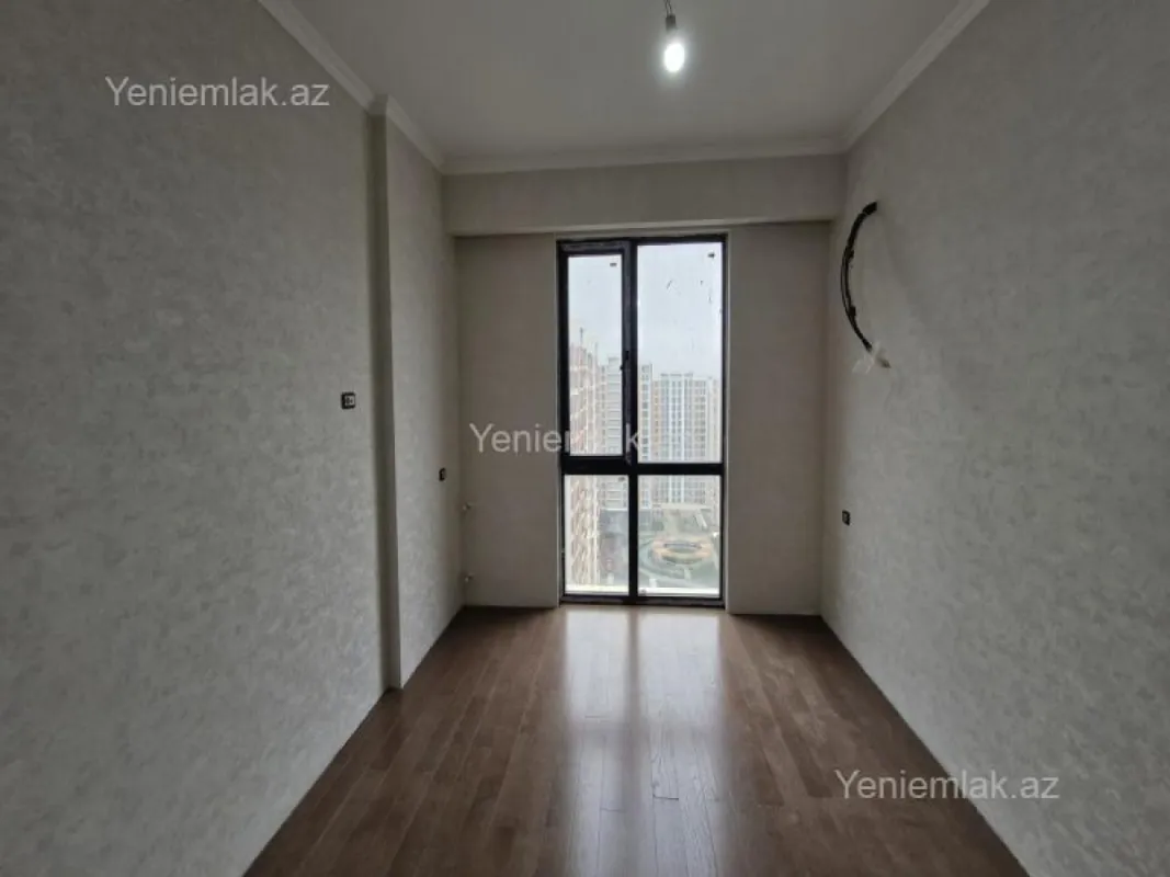 Satılır 4 otaqlı yeni tikili 107 m²