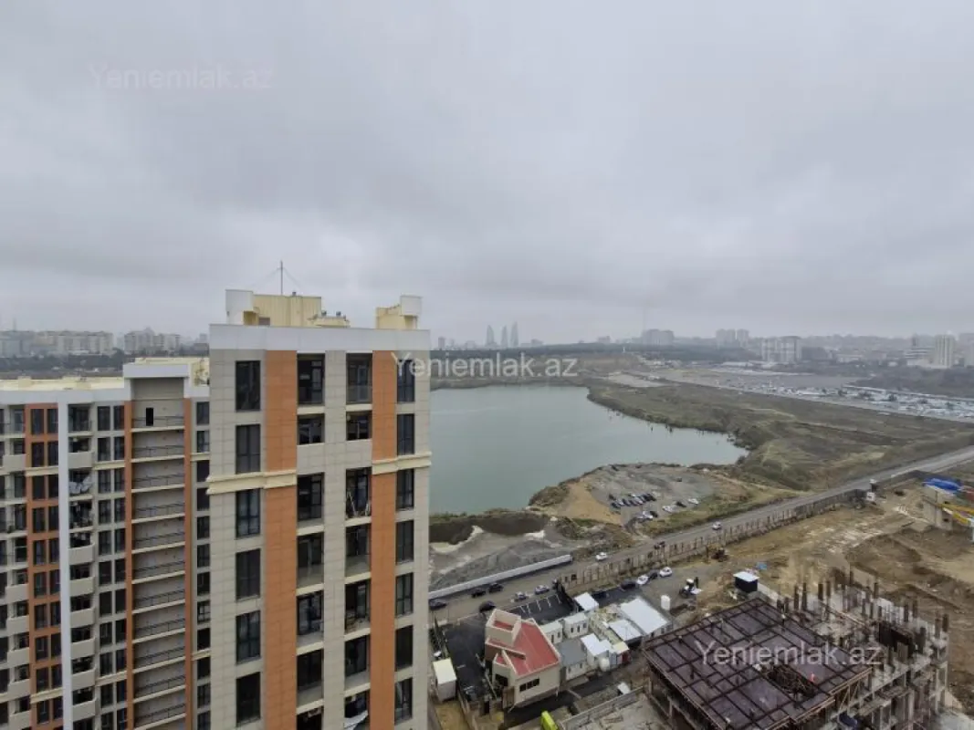 Satılır 4 otaqlı yeni tikili 107 m²