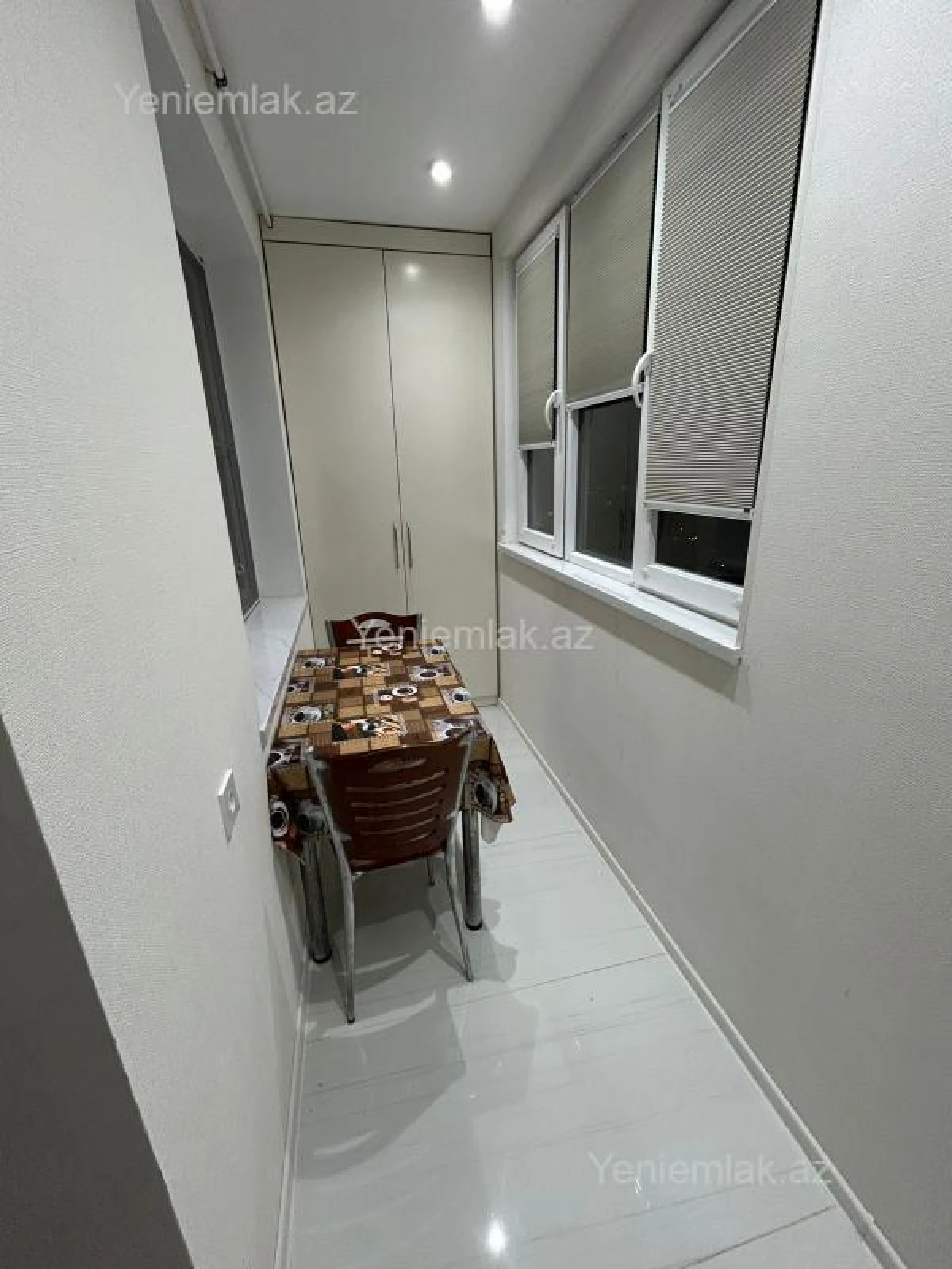 Satılır 2 otaqlı köhnə tikili 60 m²