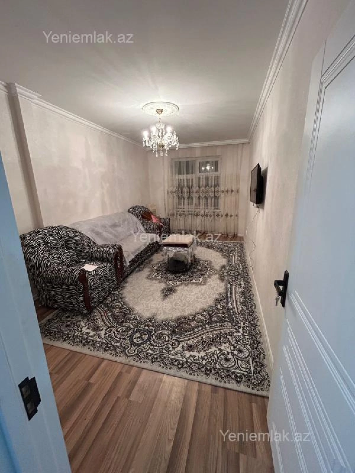 Satılır 2 otaqlı köhnə tikili 60 m²