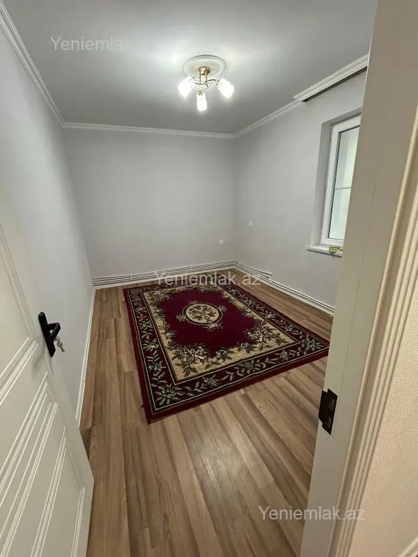 Satılır 2 otaqlı köhnə tikili 60 m²