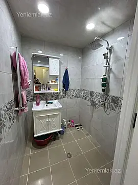 Satılır 2 otaqlı köhnə tikili 60 m²