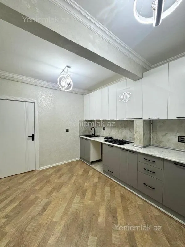 Satılır 2 otaqlı köhnə tikili 60 m²