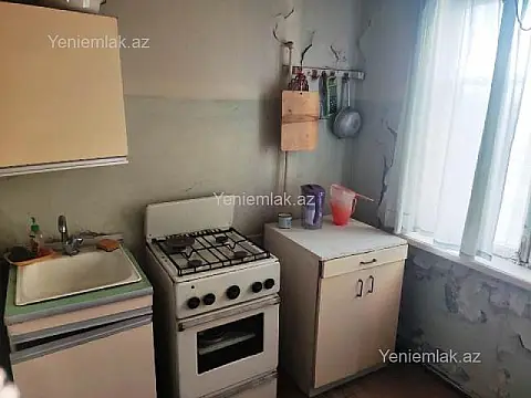 Satılır 2 otaqlı köhnə tikili 50 m²