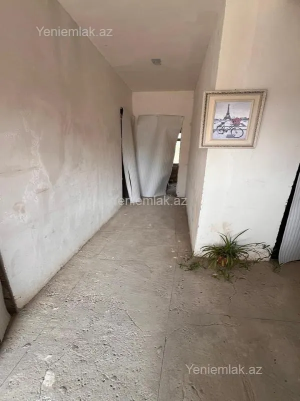 Satılır 6 otaqlı həyət evi 220 m²