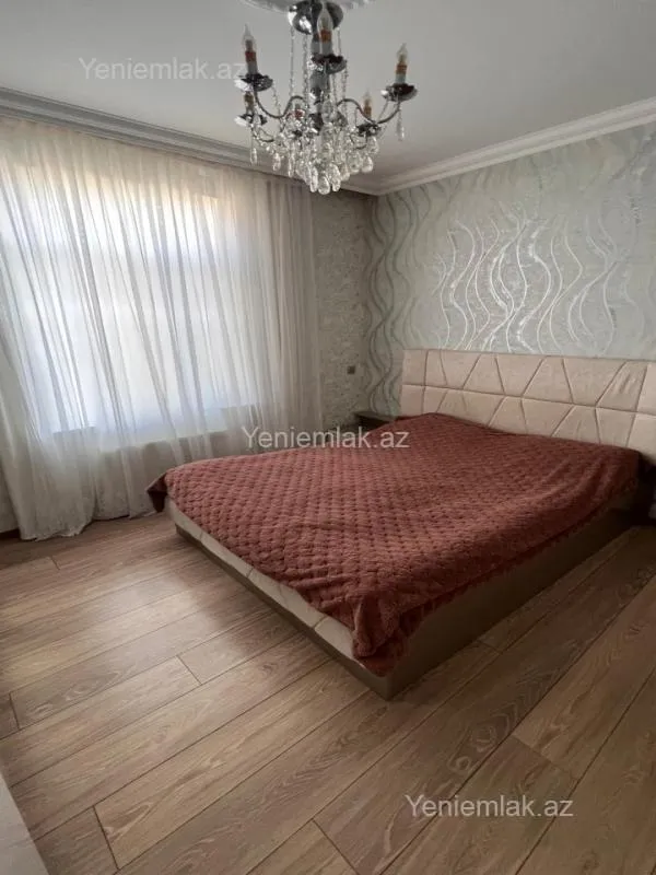 Satılır 6 otaqlı həyət evi 220 m²
