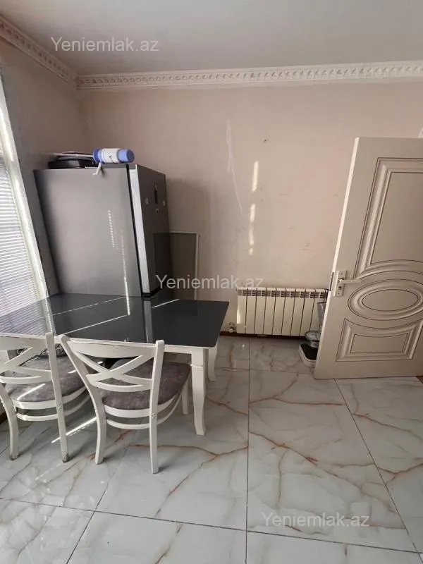 Satılır 6 otaqlı həyət evi 220 m²