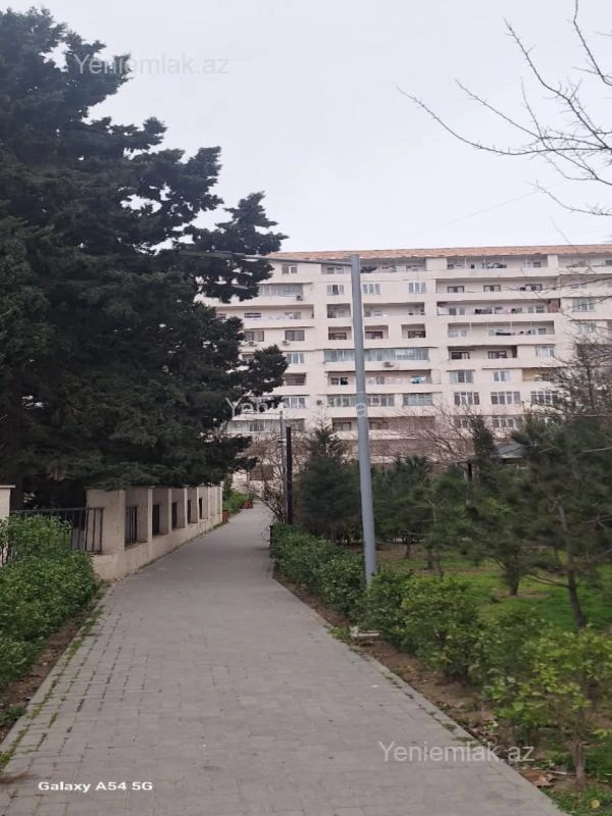 Satılır 2 otaqlı köhnə tikili 42 m²