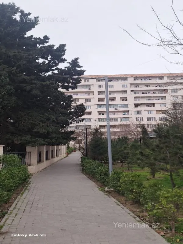 Satılır 2 otaqlı köhnə tikili 42 m²