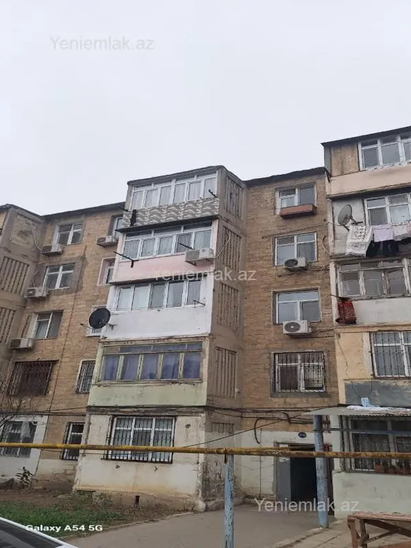 Satılır 2 otaqlı köhnə tikili 42 m²