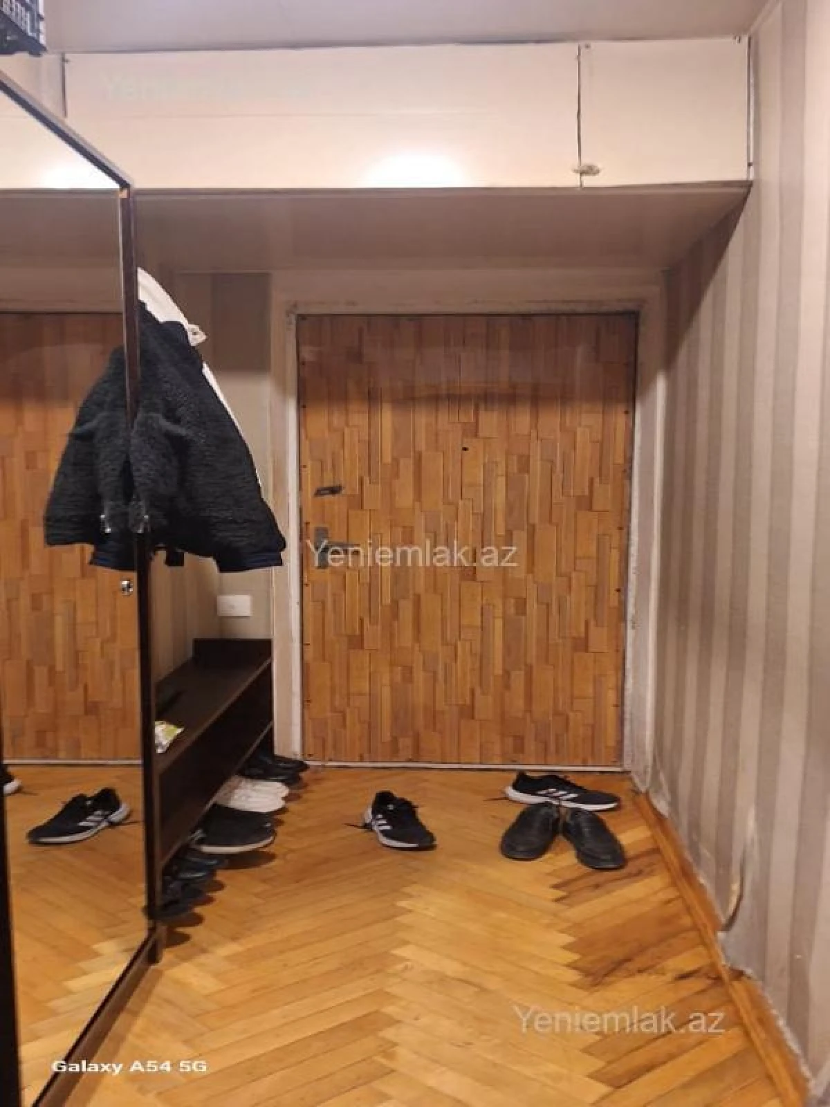 Satılır 2 otaqlı köhnə tikili 42 m²