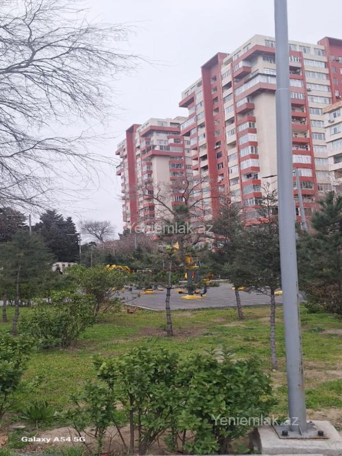Satılır 2 otaqlı köhnə tikili 42 m²