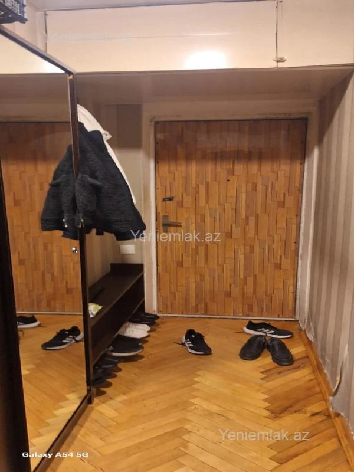 Satılır 2 otaqlı köhnə tikili 42 m²