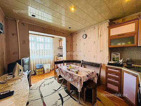 Satılır 2 otaqlı köhnə tikili 60 m²