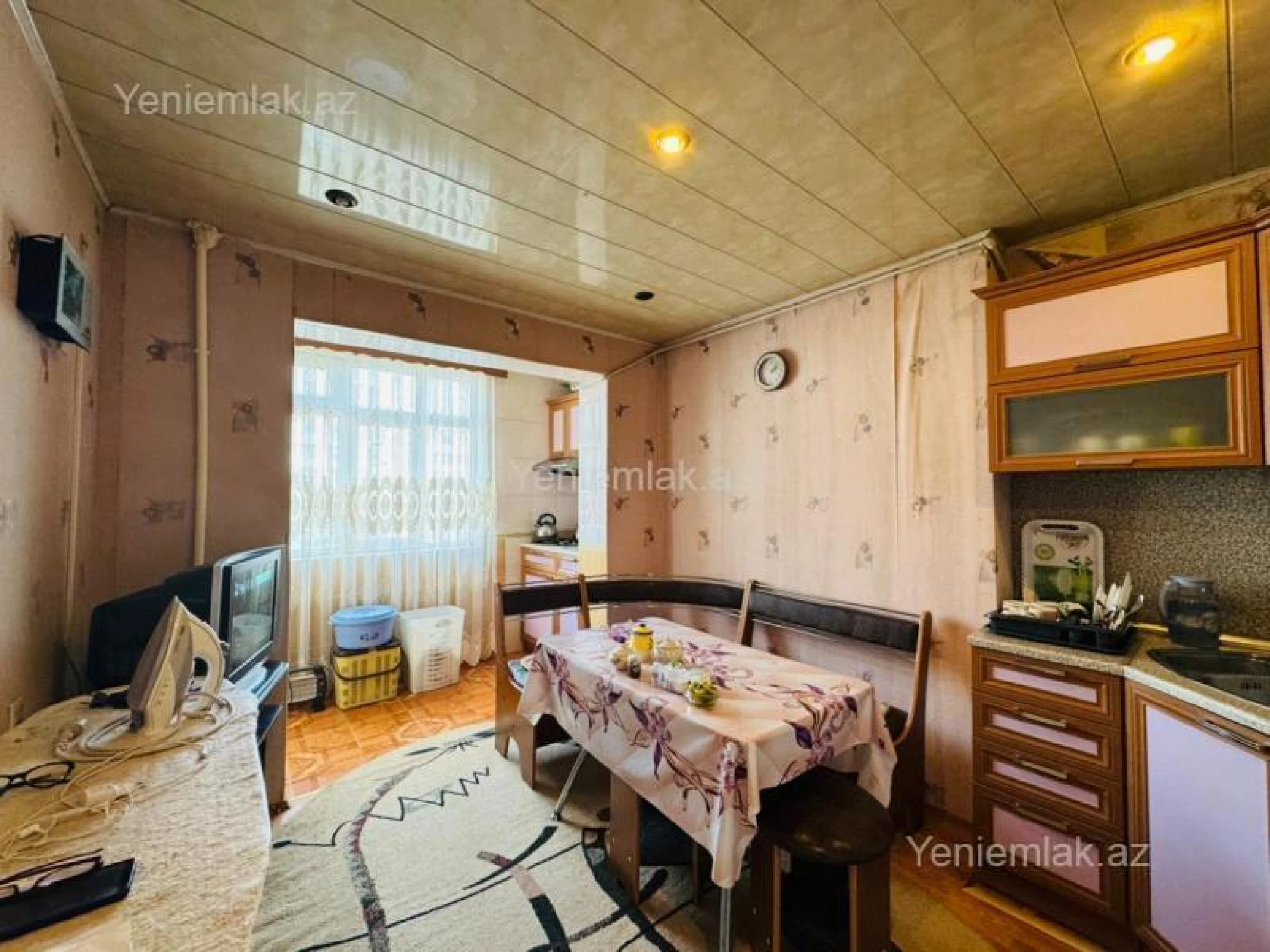 Satılır 2 otaqlı köhnə tikili 60 m²