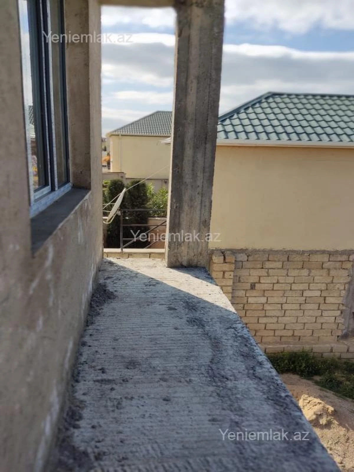 Satılır 5 otaqlı həyət evi 160 m²
